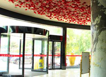 ?南京******凱旋假日大酒店訂購世紀(jì)泰鋒工業(yè)洗滌設(shè)備